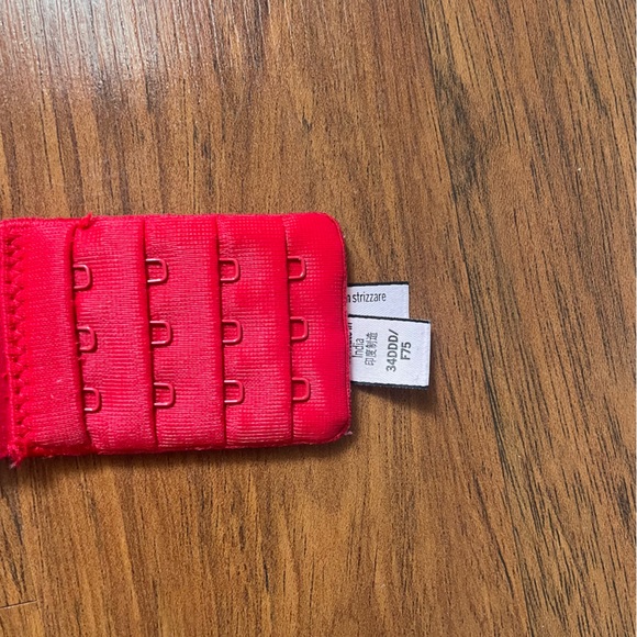 VS demi bra - Picture 2 of 3